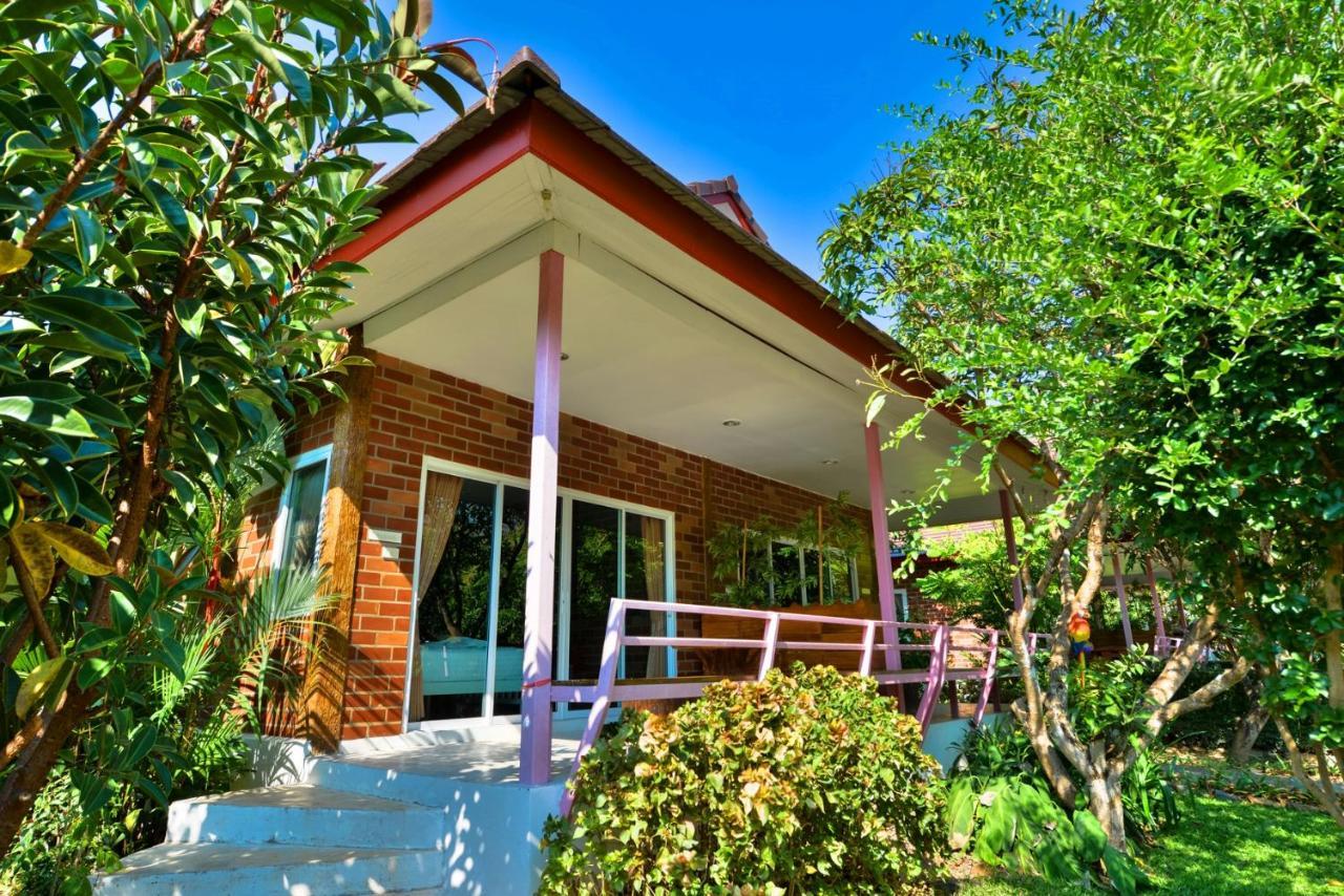 Theerama Cottage Suan Phueng Exterior photo
